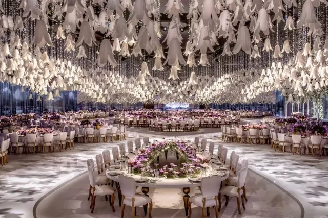 这才是婚礼现场，你看到的都是摆酒席-设计中国