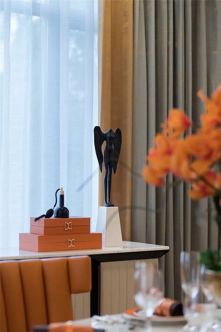 爱马仕橙邂逅新中式，演绎高级与优雅-设计中国